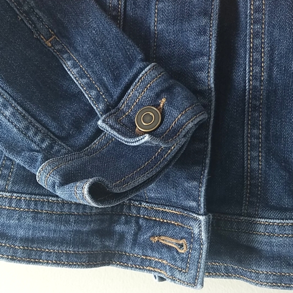 Hanna embroidered jean jacket, size 120 (6/7) - Picture 4 of 9